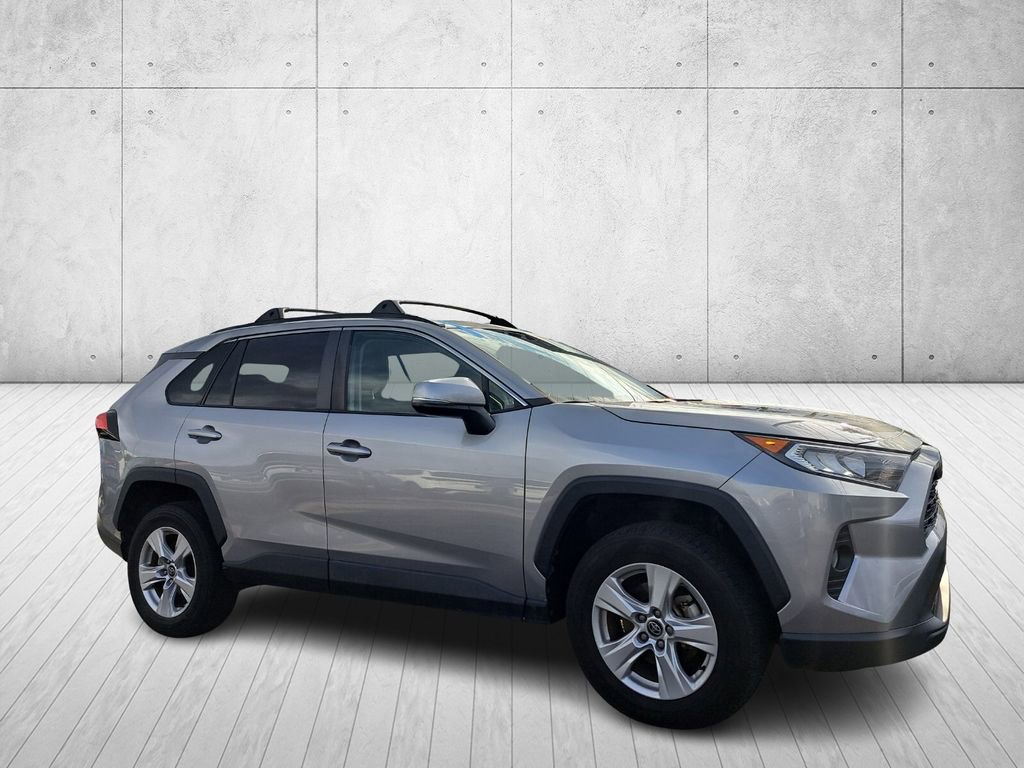 Used 2020 Toyota RAV4 XLE image 3