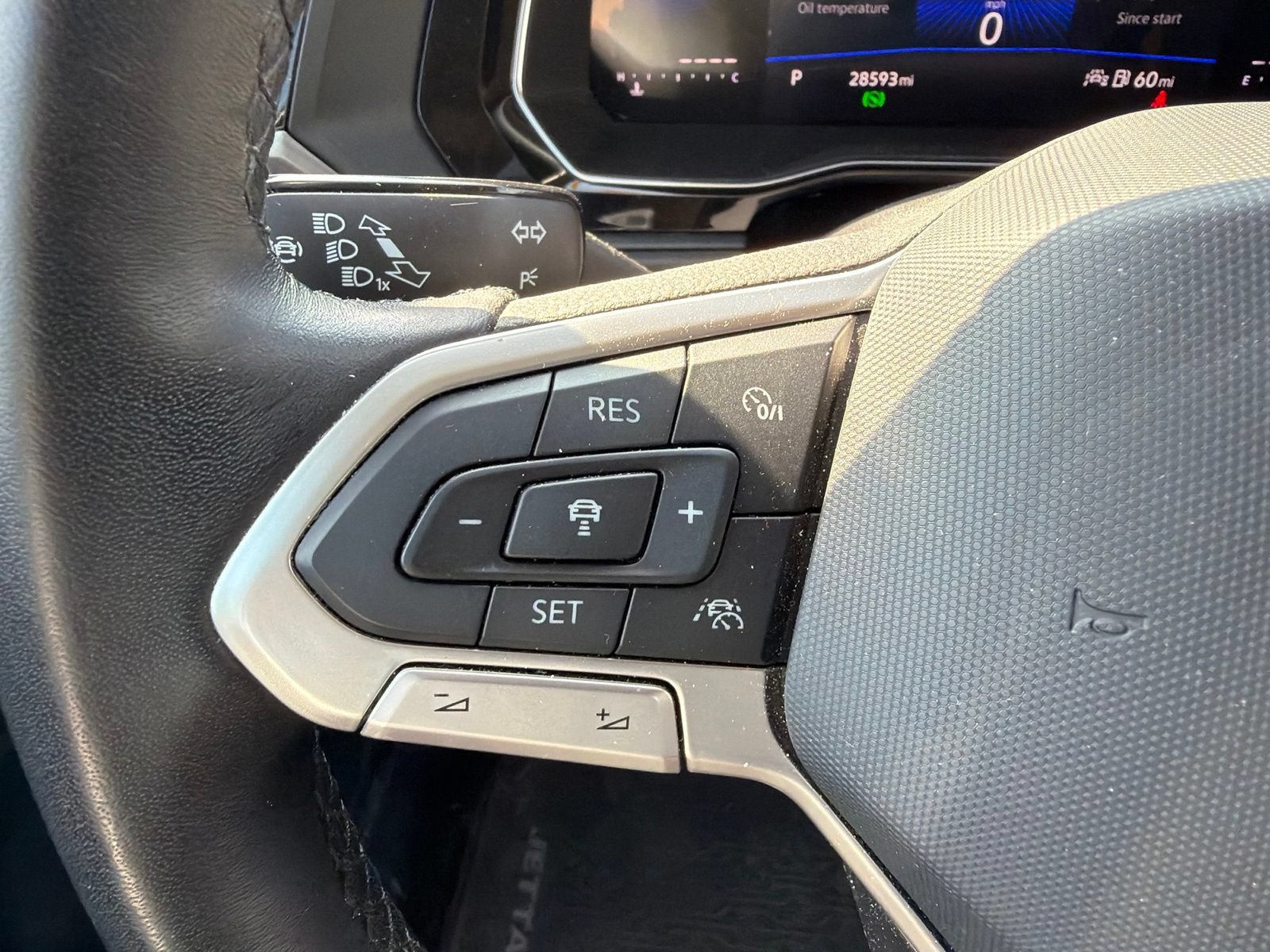 Certified 2023 Volkswagen Jetta SE FWD image 28