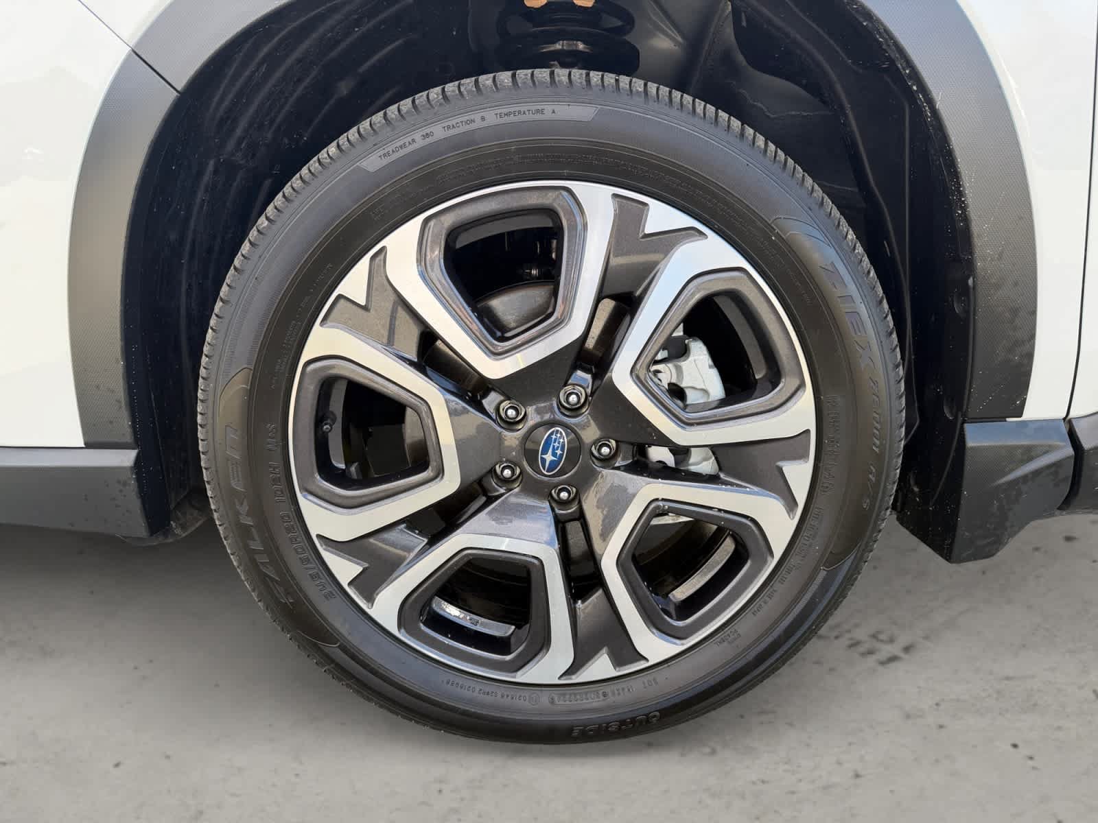 Certified 2025 Subaru Ascent Limited AWD/4WD image 10