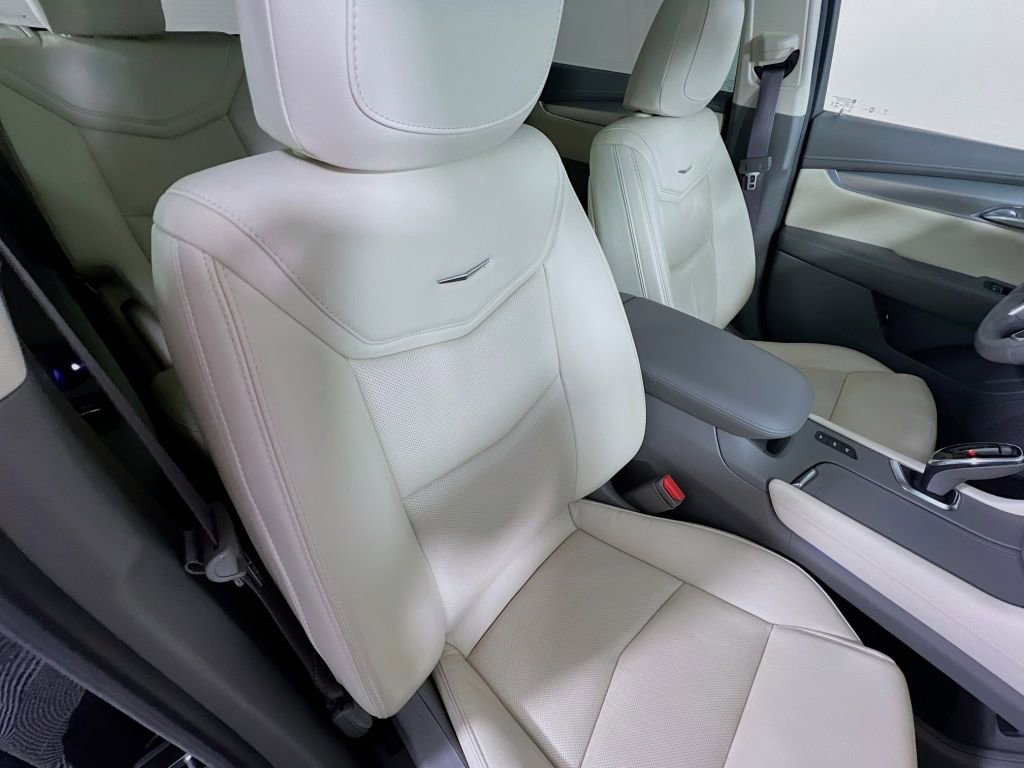 Used 2018 Cadillac XT5 Luxury image 28