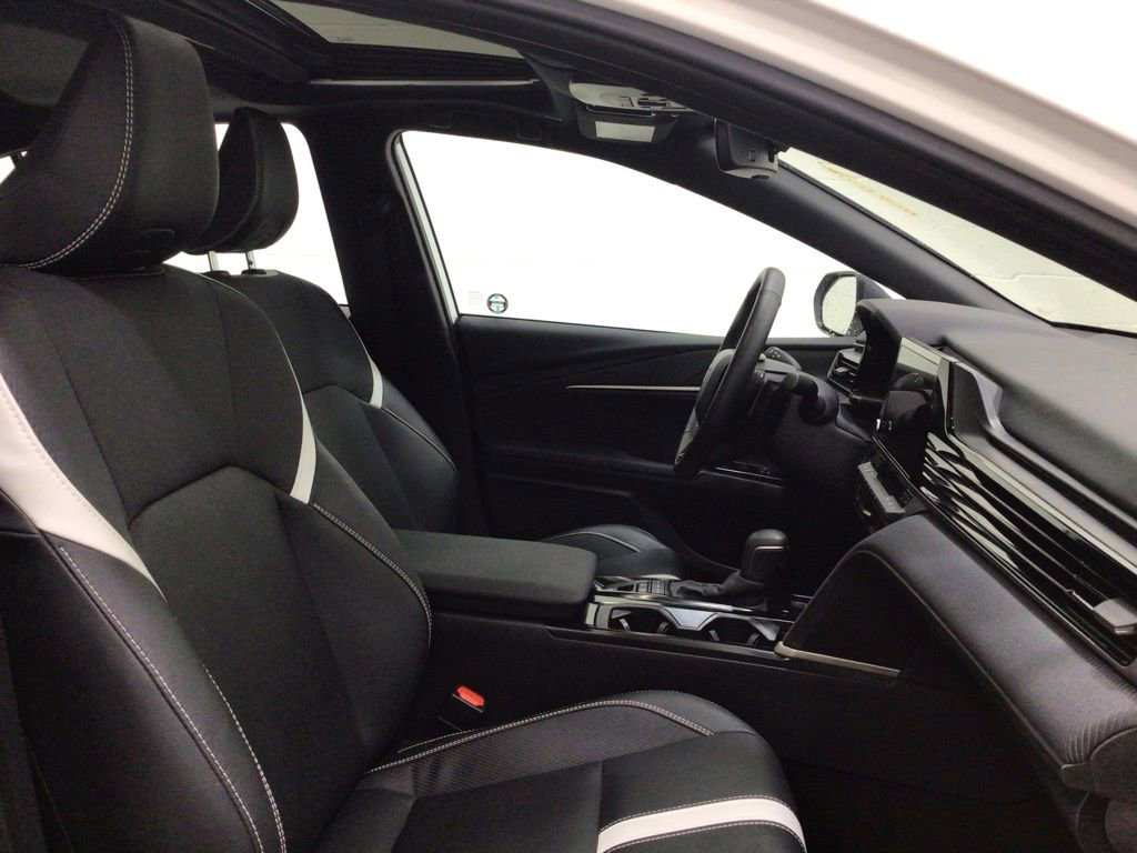 Used 2025 Toyota Camry SE image 26