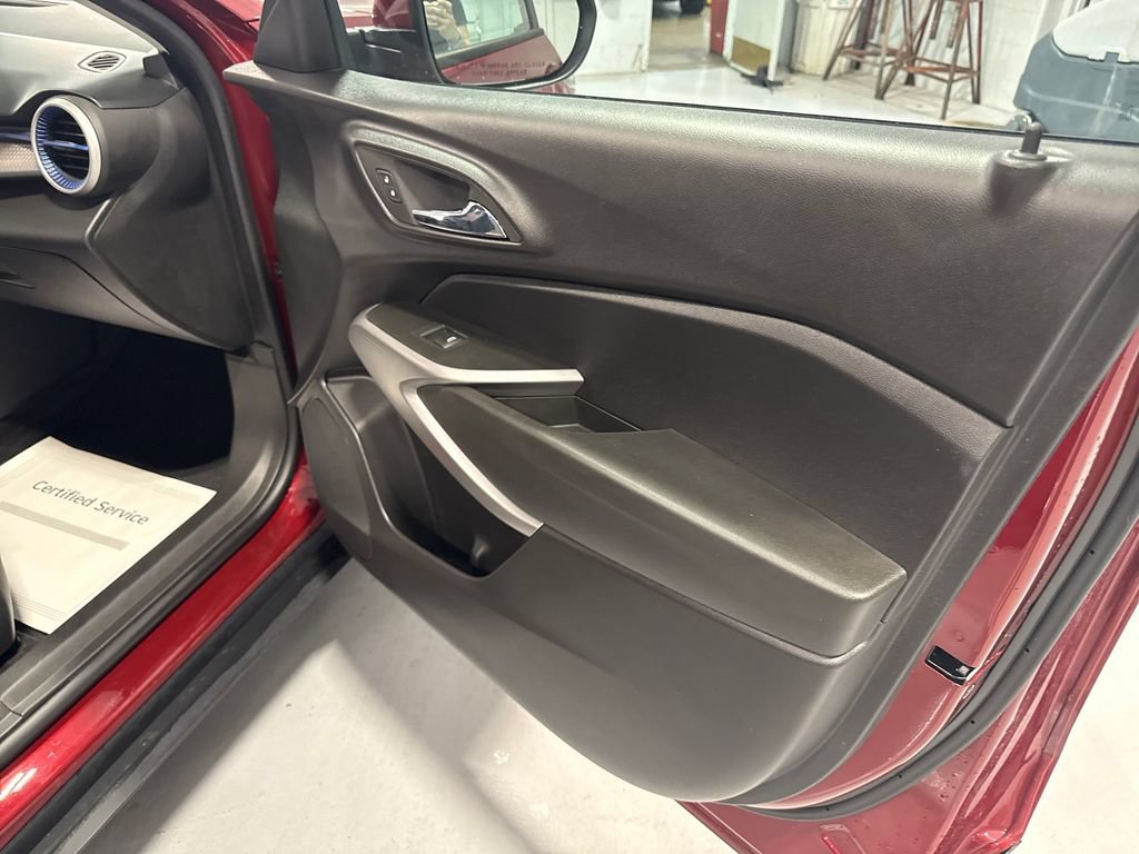 Used 2024 Chevrolet Trax LS w/ LS Convenience Package FWD image 34