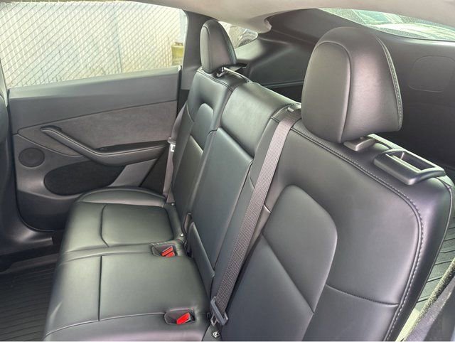 Used 2023 Tesla Model Y Long Range image 16