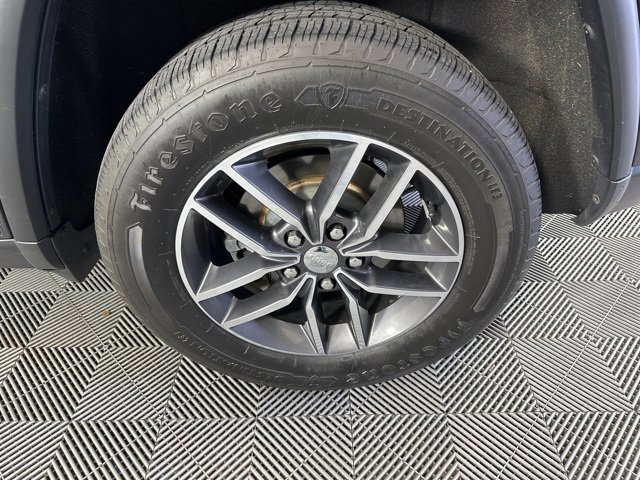 Used 2018 Jeep Grand Cherokee Limited image 6