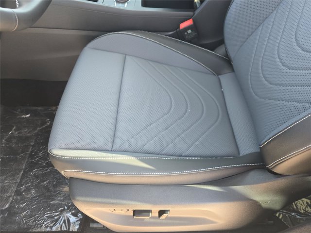 New 2026 Volkswagen Tiguan SE FWD image 15
