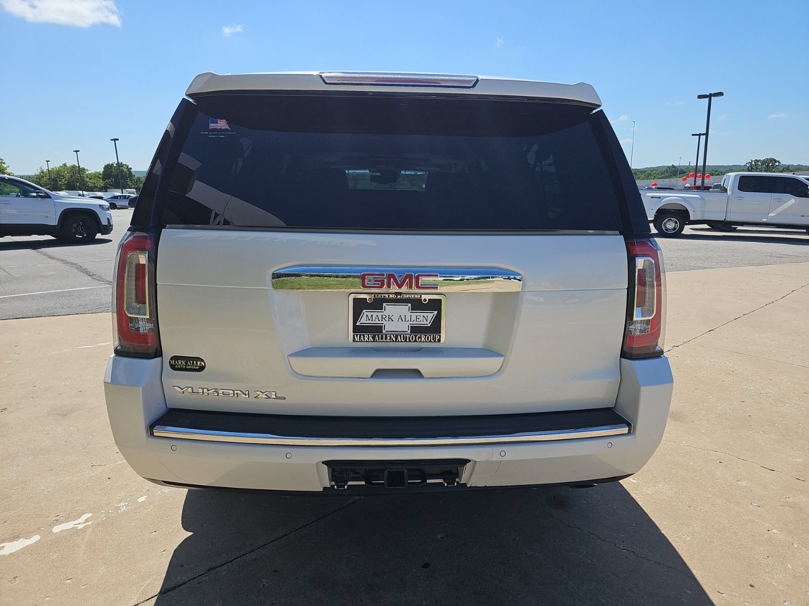 Used 2018 GMC Yukon XL Denali w/ Open Road Package AWD/4WD image 5