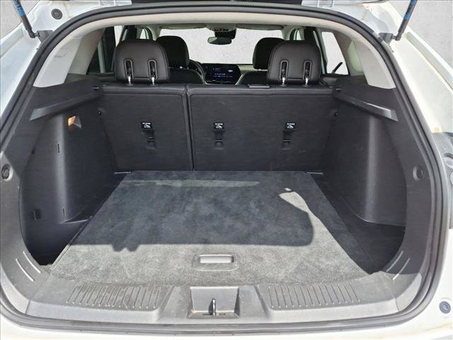 Used 2025 Chevrolet Trax LT FWD image 6