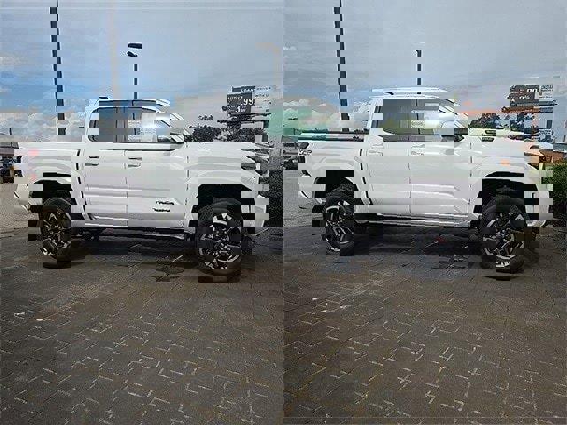 New 2025 Toyota Tacoma TRD Sport image 2