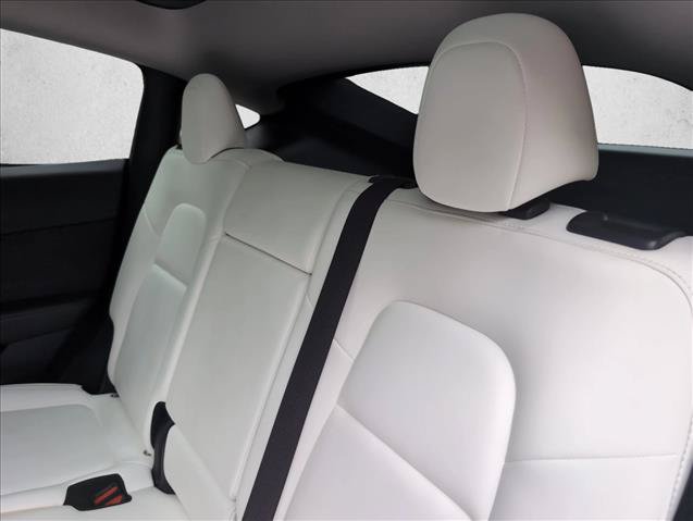 Used 2024 Tesla Model Y Long Range AWD/4WD image 22