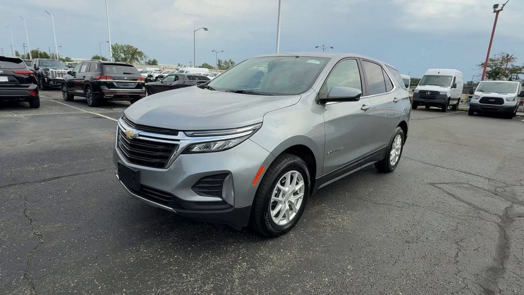 Used 2024 Chevrolet Equinox LT AWD/4WD image 4