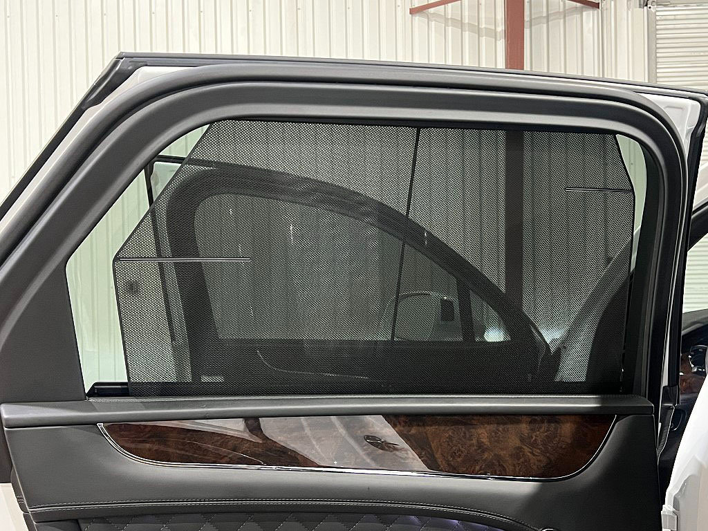 Used 2019 Bentley Bentayga image 85