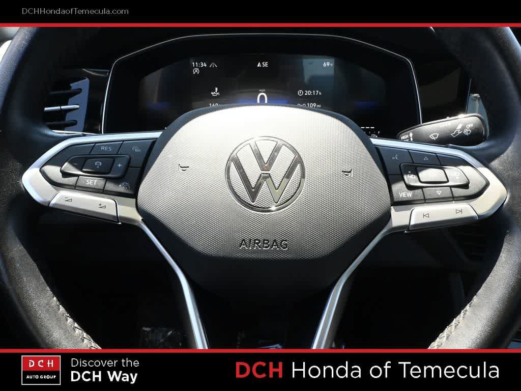 Used 2025 Volkswagen Jetta SE FWD image 9