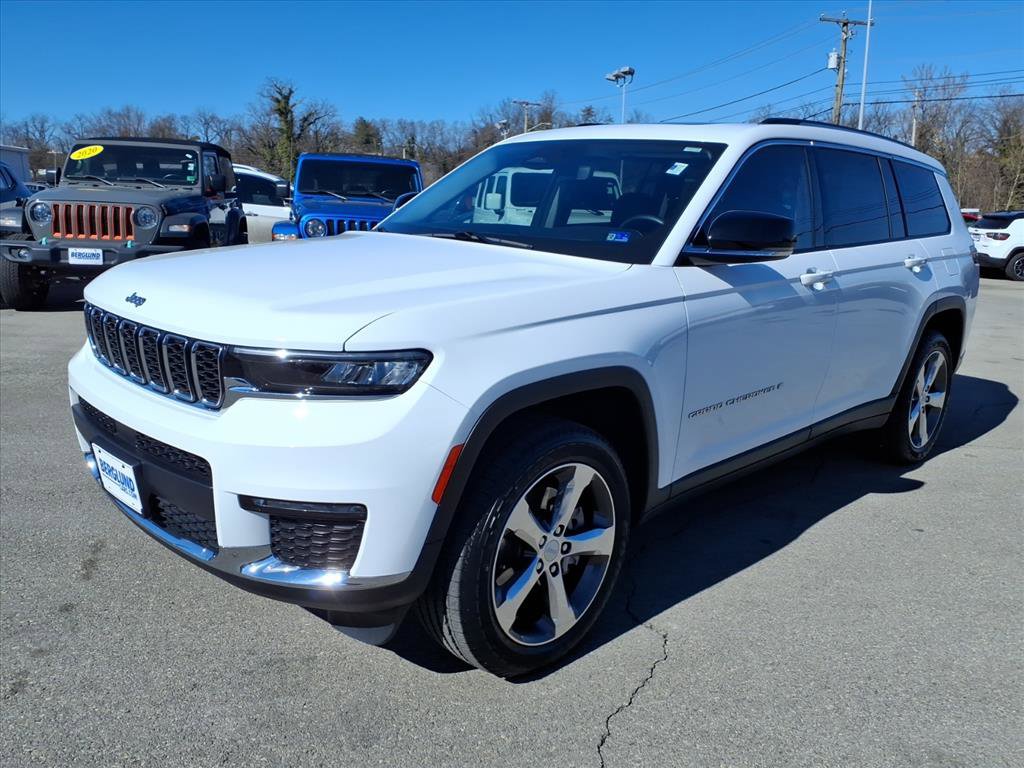 Used 2022 Jeep Grand Cherokee L Limited w/ Trailer Tow Group (B) image 8