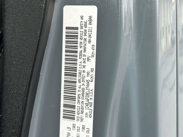 Used 2014 Jeep Wrangler Unlimited Rubicon w/ Connectivity Group image 11