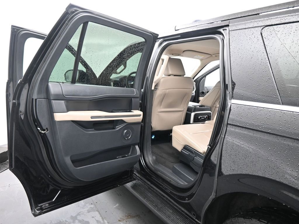Certified 2024 Ford Expedition Max XLT image 19