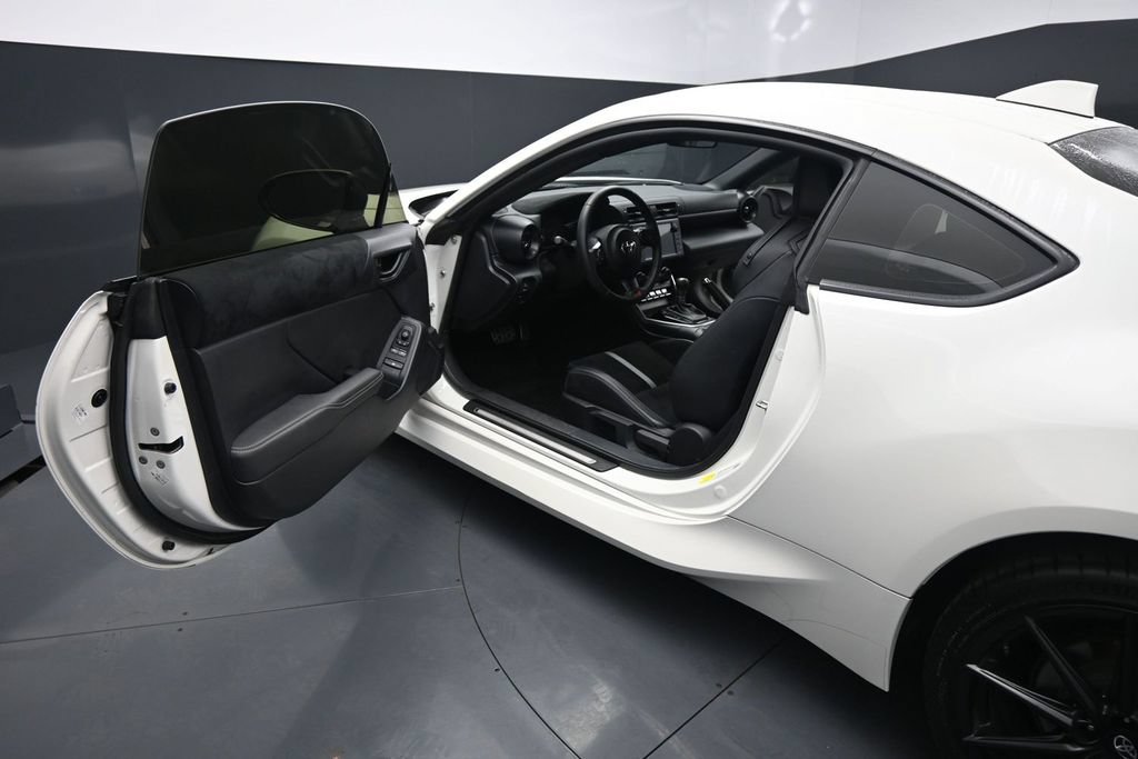Used 2024 Toyota GR86 Premium RWD image 8