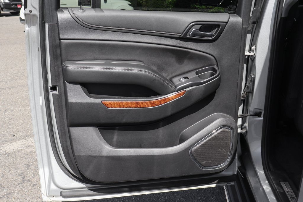 Used 2020 Chevrolet Suburban Premier RWD image 39