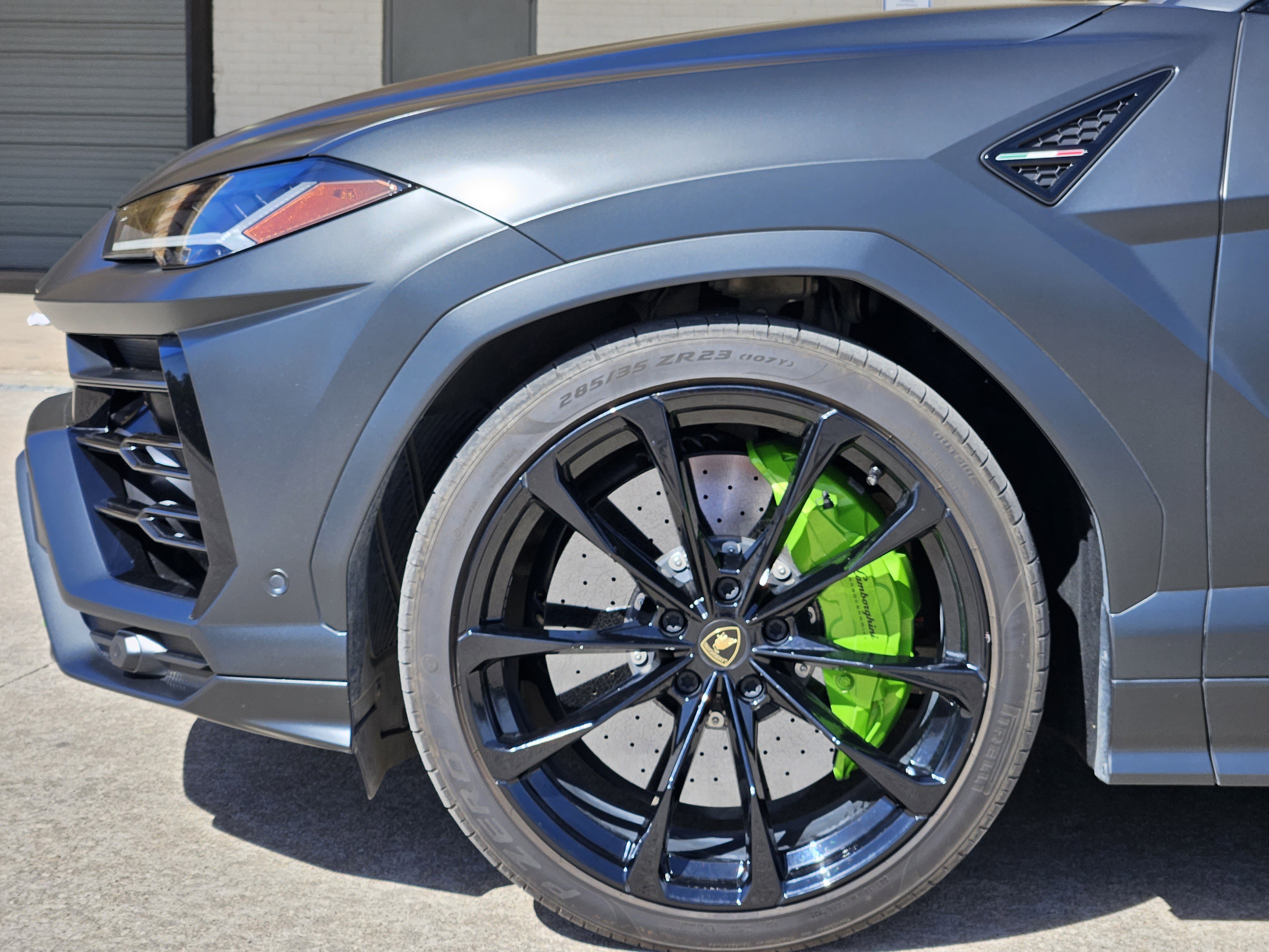 Used 2021 Lamborghini Urus image 12
