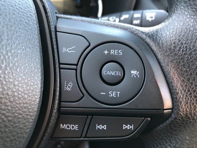 Used 2025 Toyota RAV4 XLE image 6