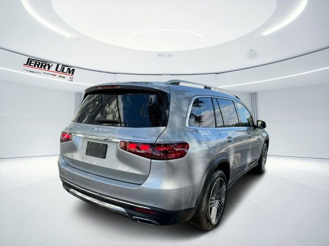 Used 2024 Mercedes-Benz GLS 450 4MATIC image 3