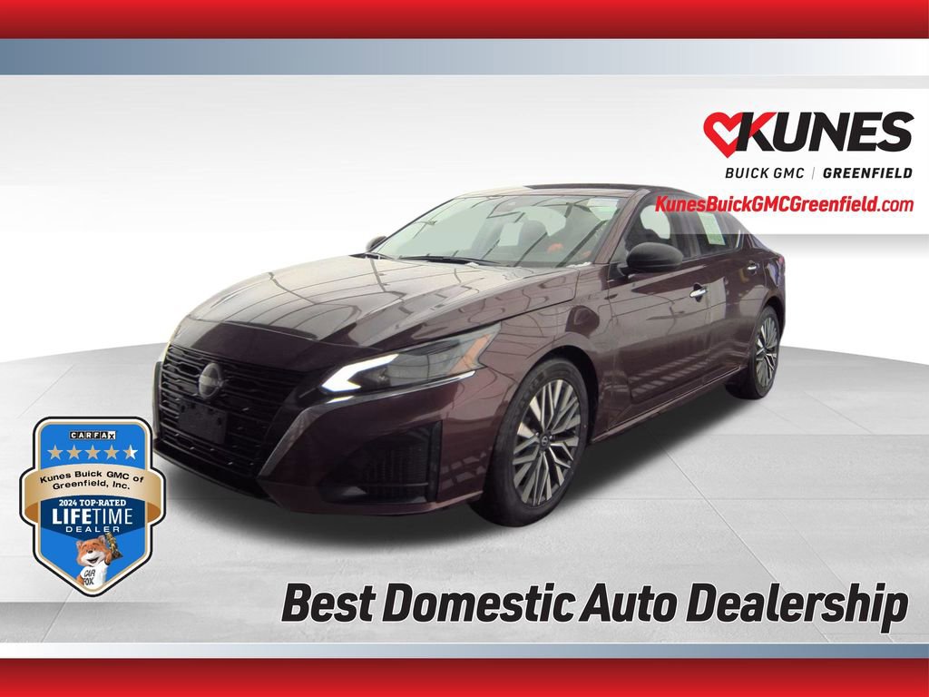 Used 2024 Nissan Altima 2.5 SV image 1