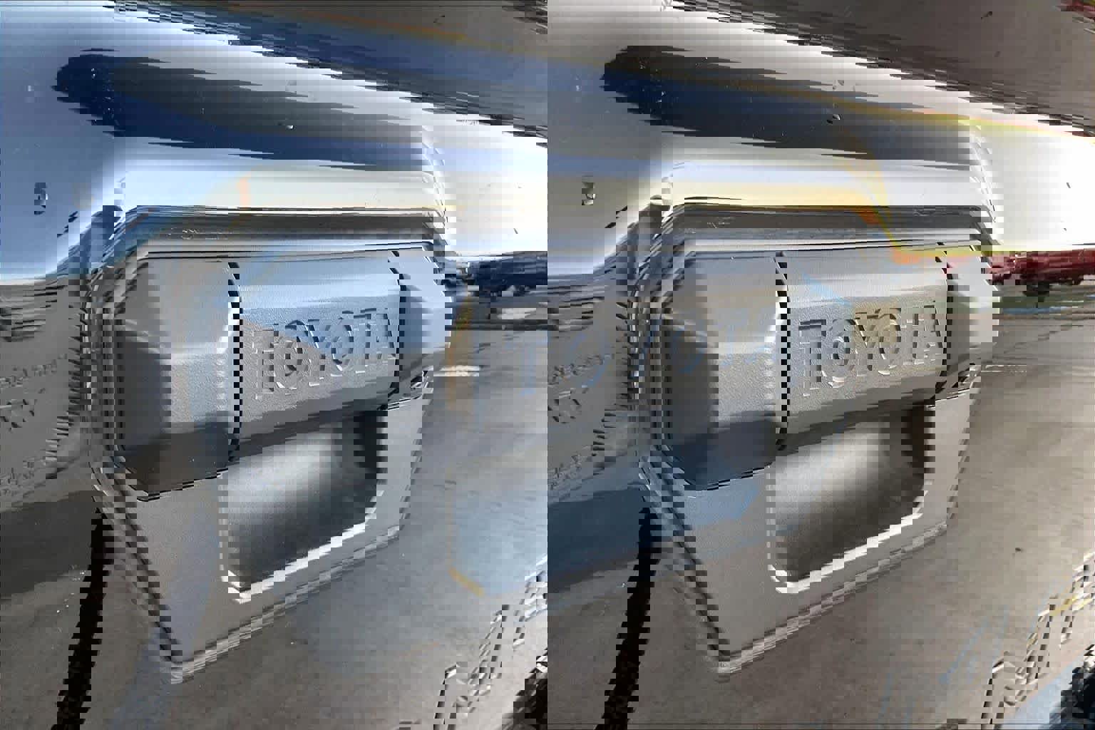 Used 2024 Toyota Tacoma TRD Off-Road image 30