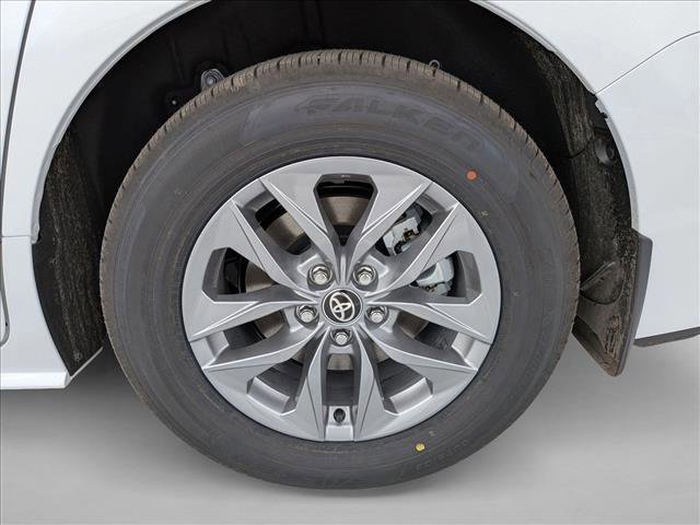 New 2026 Toyota Sienna XLE image 10