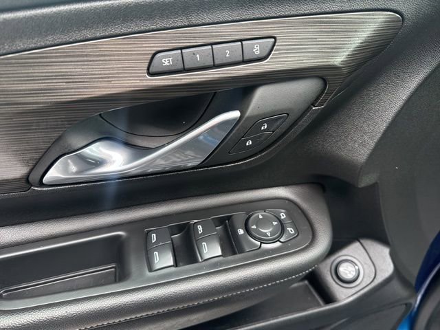 Certified 2022 GMC Terrain SLT w/ Infotainment Package II image 18