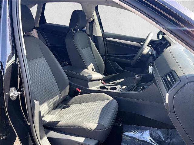 Used 2023 Volkswagen Jetta S image 8