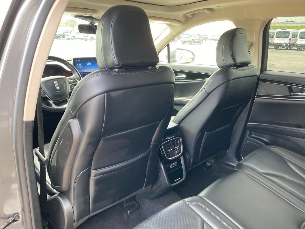 Used 2023 Lincoln Nautilus Reserve FWD image 31