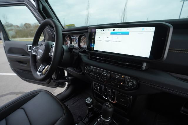 New 2026 Jeep Wrangler Sahara image 31