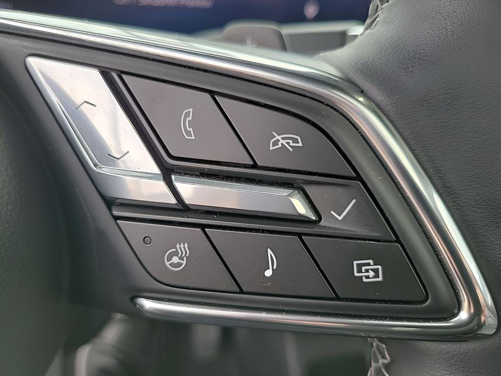 Used 2025 Buick Enclave Avenir w/ Super Cruise Package image 24