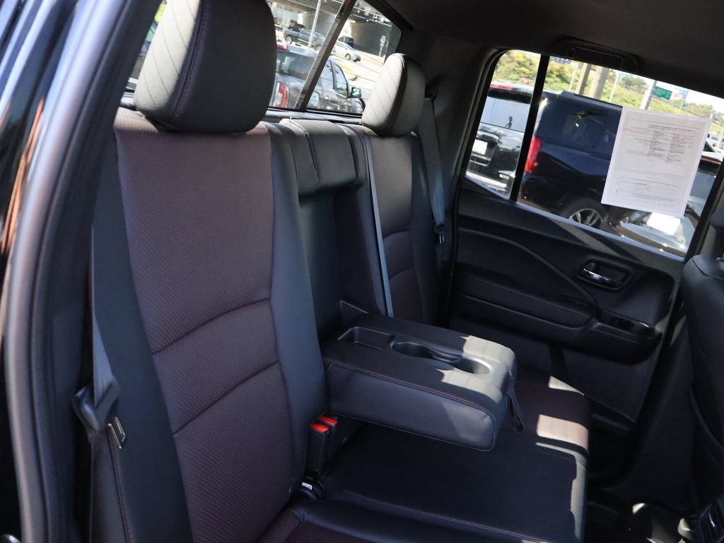 Certified 2025 Honda Ridgeline Black Edition image 12