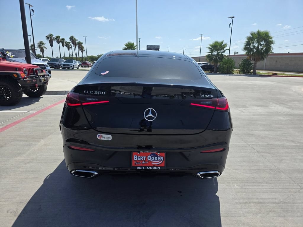 Used 2024 Mercedes-Benz GLC 300 4MATIC image 6
