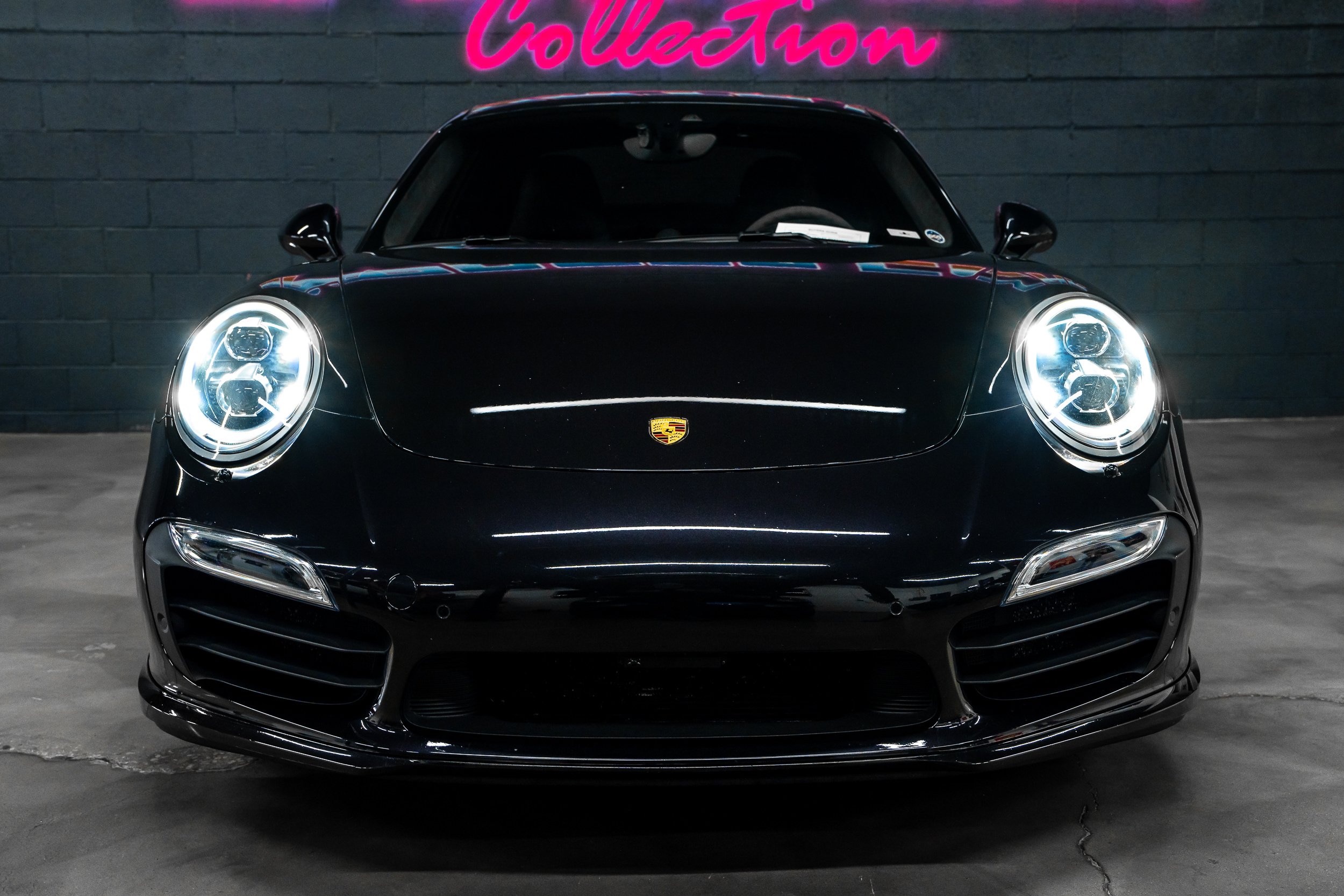 Used 2014 Porsche 911 Turbo S AWD/4WD image 11
