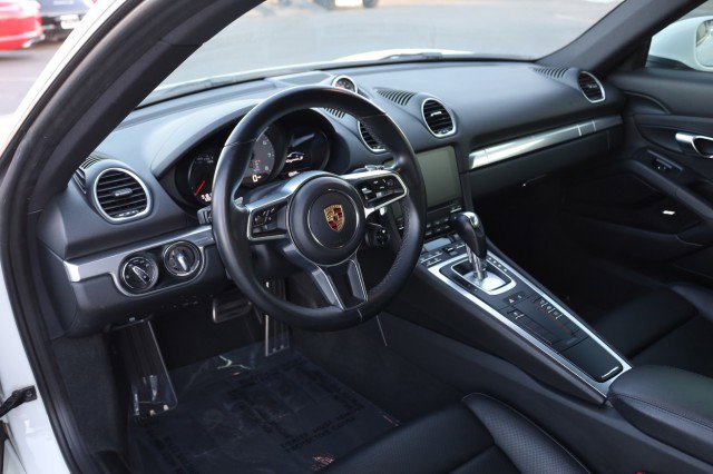 Used 2019 Porsche 718 Cayman RWD image 24
