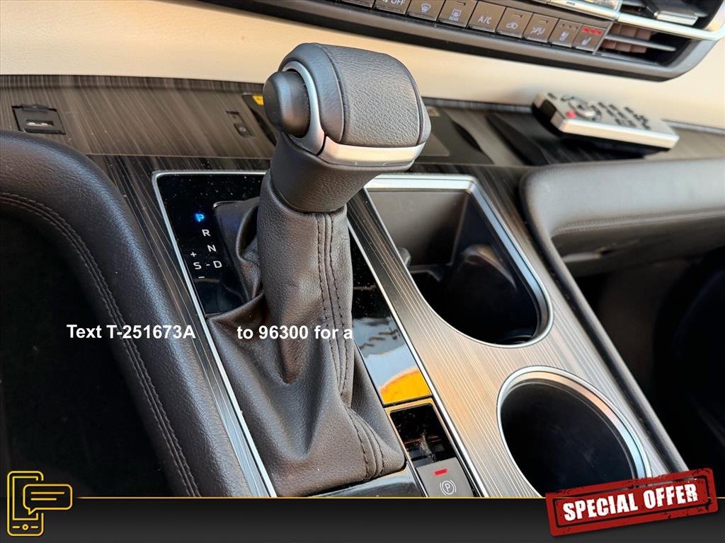 Used 2023 Toyota Sienna Platinum image 26