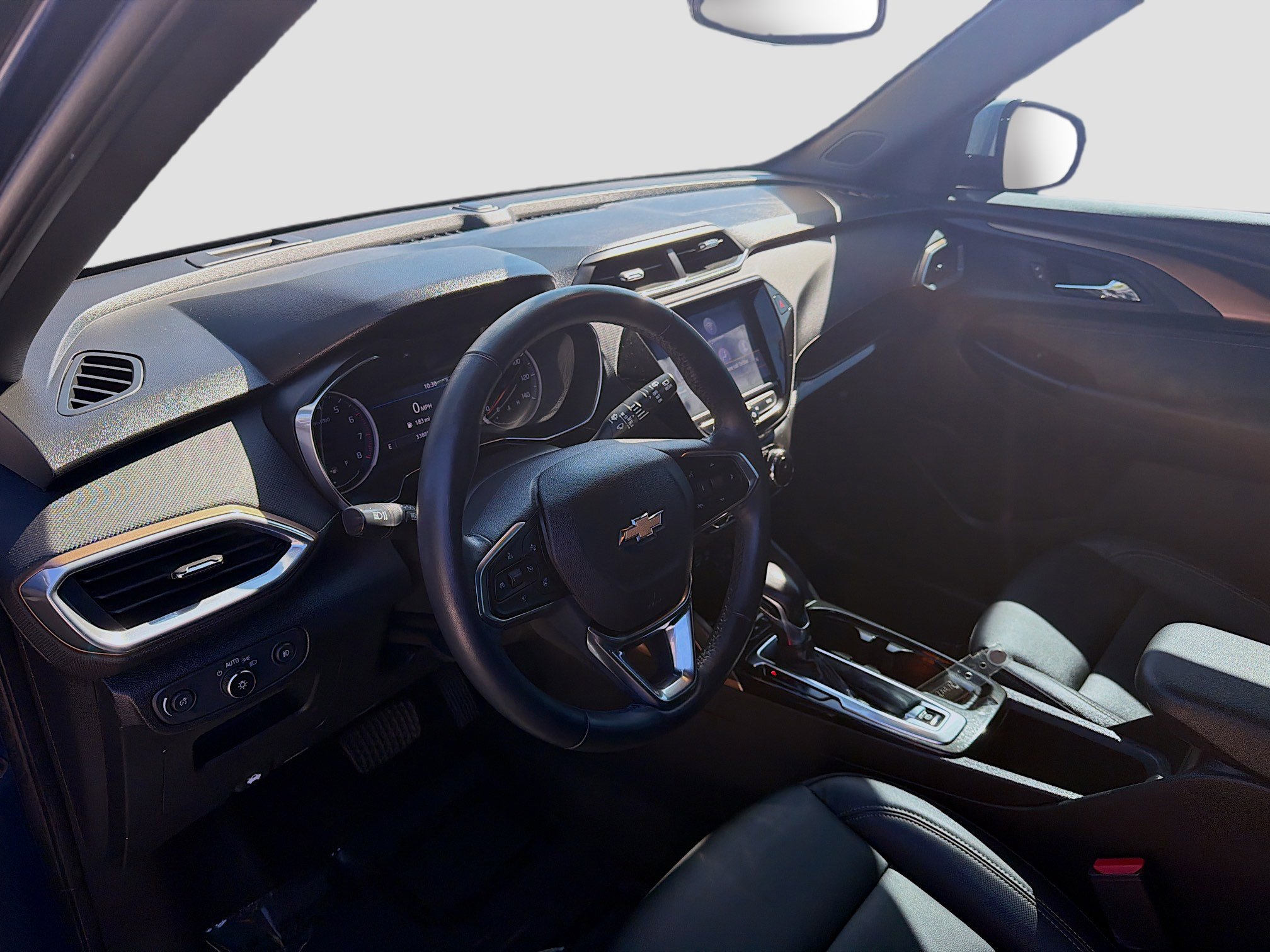 Used 2022 Chevrolet TrailBlazer ACTIV w/ Technology Package image 9