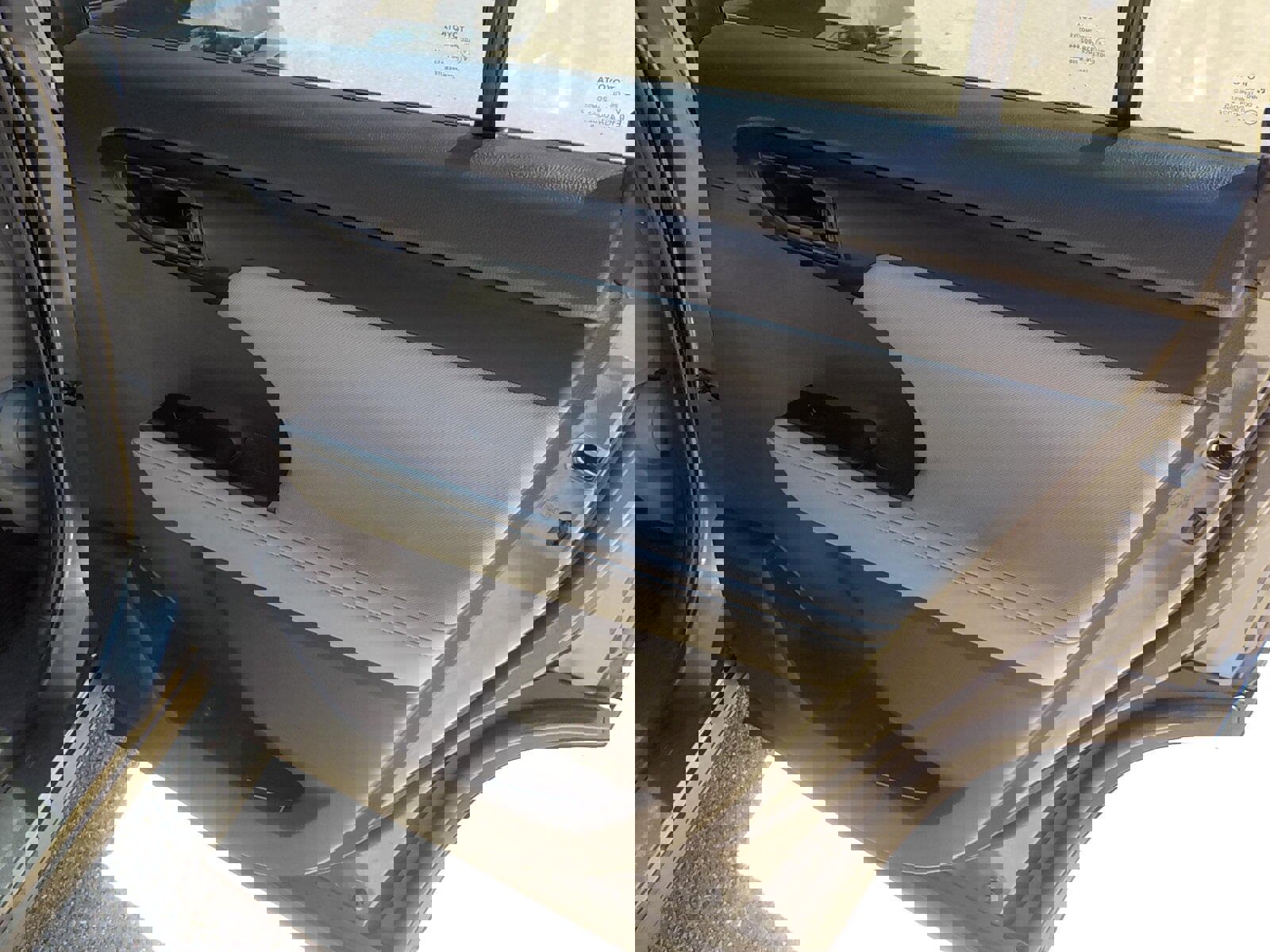 Used 2020 Toyota Highlander L image 14