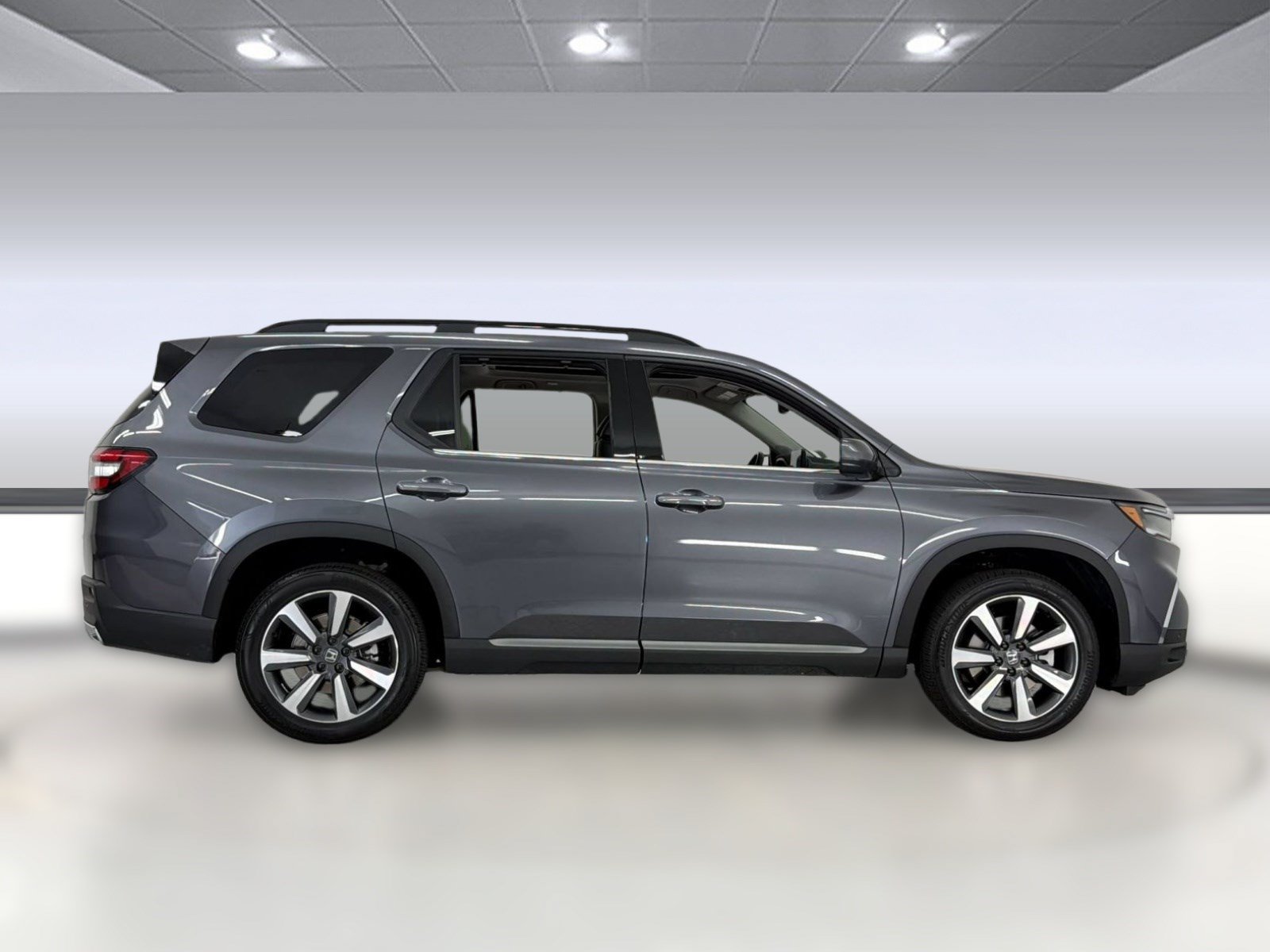Used 2024 Honda Pilot Touring image 8