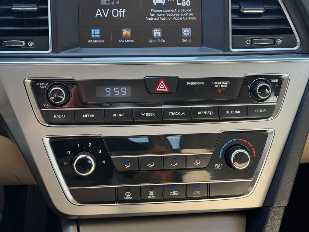 Used 2016 Hyundai Sonata SE FWD image 18