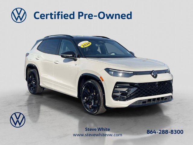 Certified 2026 Volkswagen Tiguan SE R-Line FWD image 1