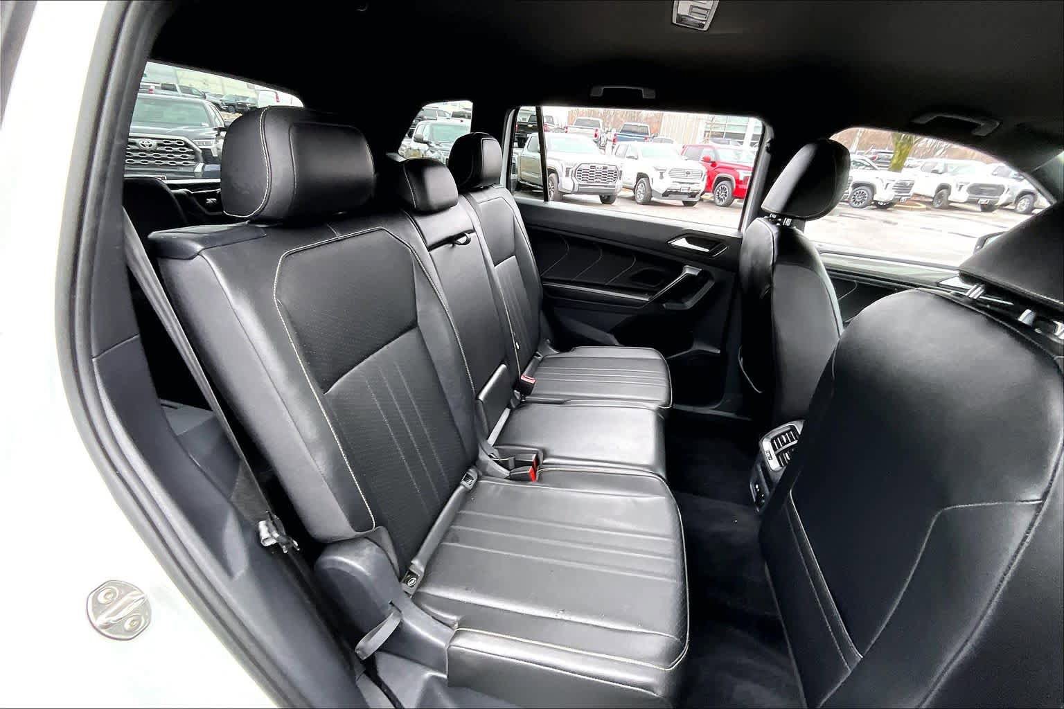 Used 2022 Volkswagen Tiguan SE R-Line FWD image 20