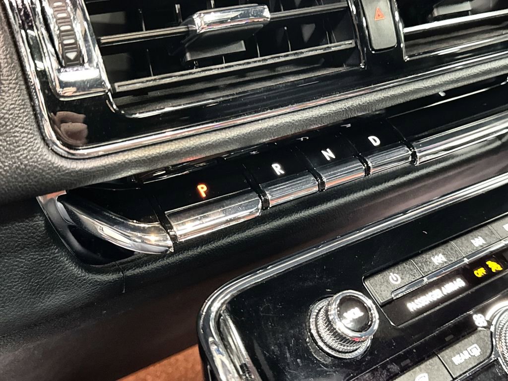 Used 2023 Lincoln Navigator Reserve AWD/4WD image 23