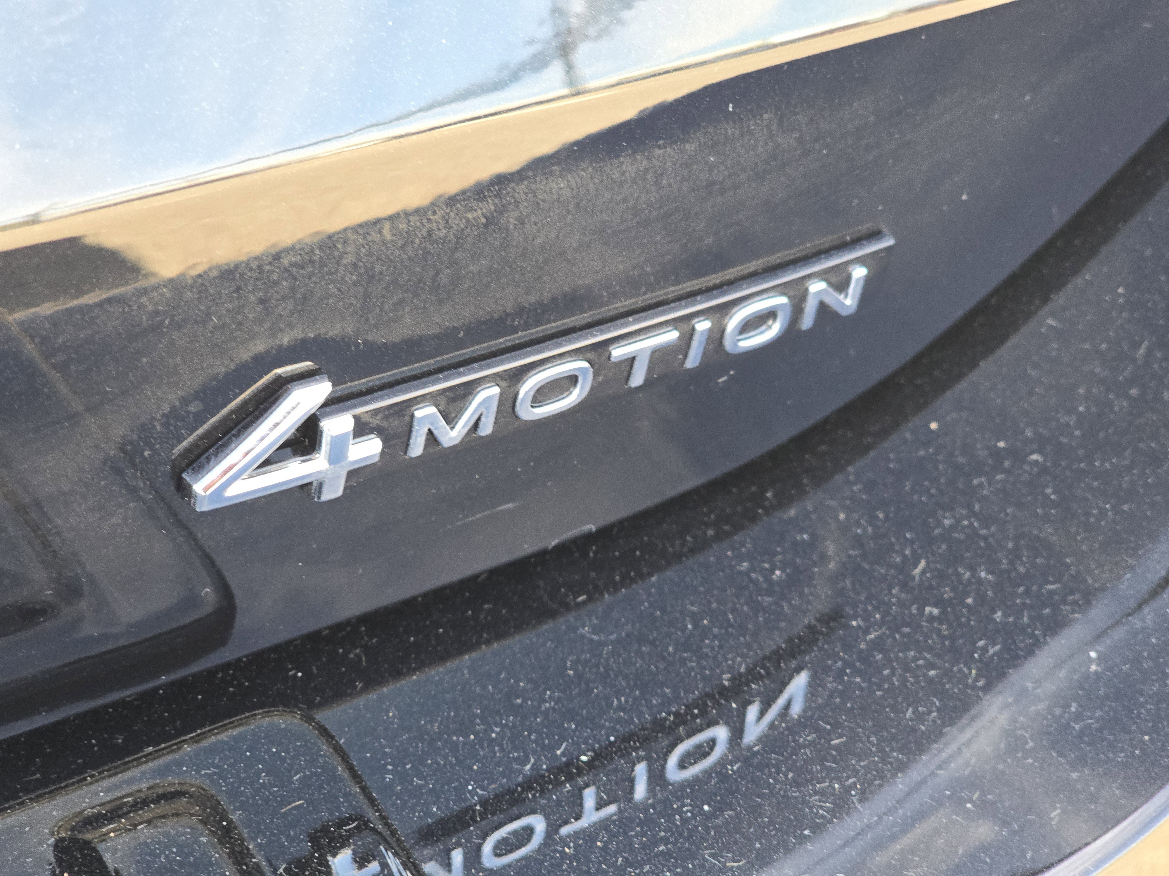 New 2025 Volkswagen Tiguan SE image 10