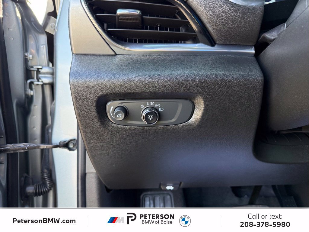 Used 2023 Chevrolet Traverse LT AWD/4WD image 31