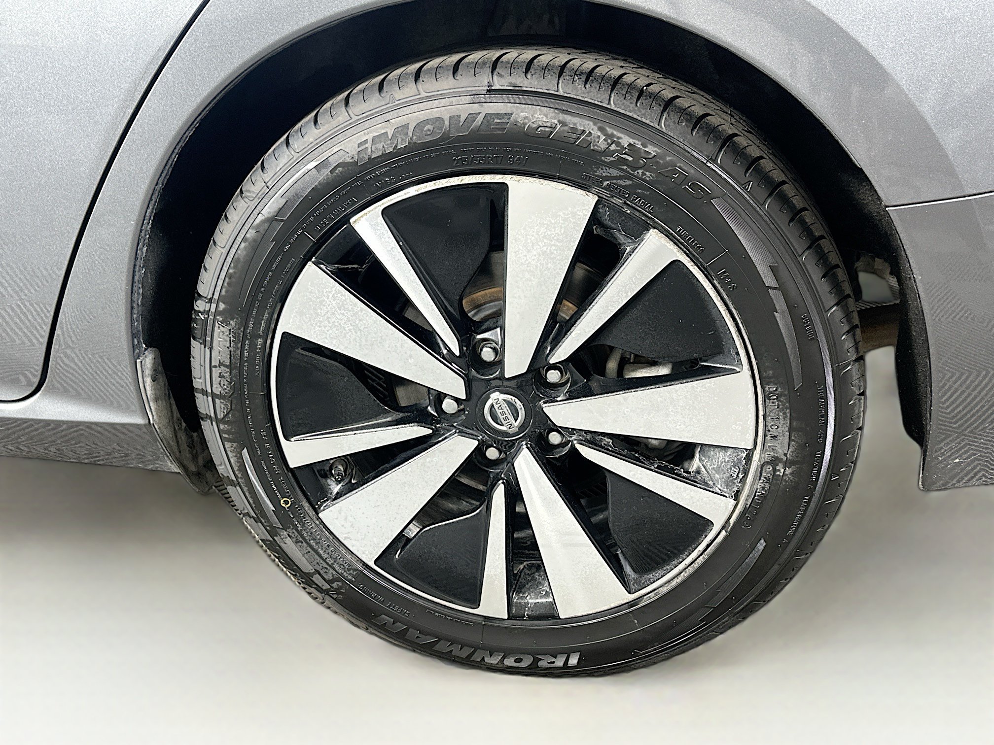 Used 2019 Nissan Altima 2.5 SV FWD image 11