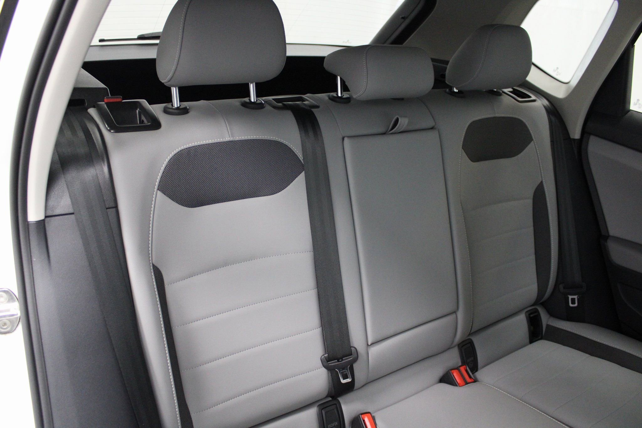 Used 2022 Volkswagen Taos SE image 29