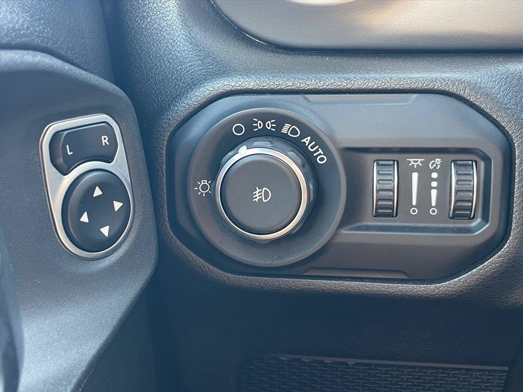 Used 2018 Jeep Wrangler Unlimited Sport S AWD/4WD image 19
