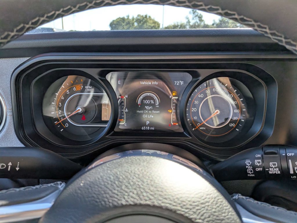 Used 2026 Jeep Wrangler Unlimited Sahara AWD/4WD image 26